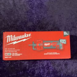 🧰🛠Milwaukee M18 Cordless Drywall Cut Out Rotary Tool-NEW!(Tool-Only)-$110!🧰🛠