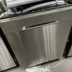 Samsung Dishwasher 24”