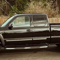 4X4 2003 Chevy Black Friday 🎁