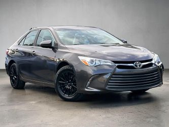 2016 Toyota Camry LE * GAS SAVER * ONE WONER * BLACK WHEELS *