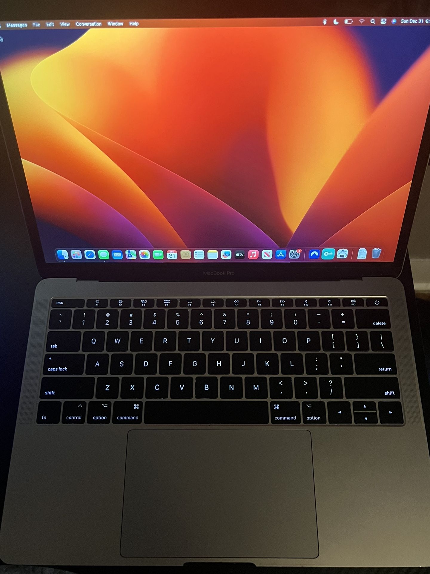 MacBook Pro (13-inch, 2017, Two Thunderbolt 3 ports)