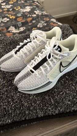 Women’s Nike zoom