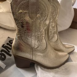New SHEIN Gold Boots , Women’s Size 7