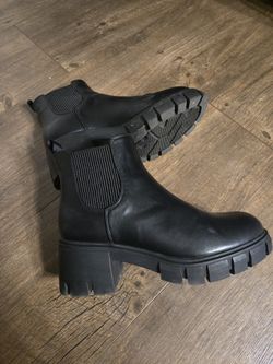 Womens Shoes Size 7