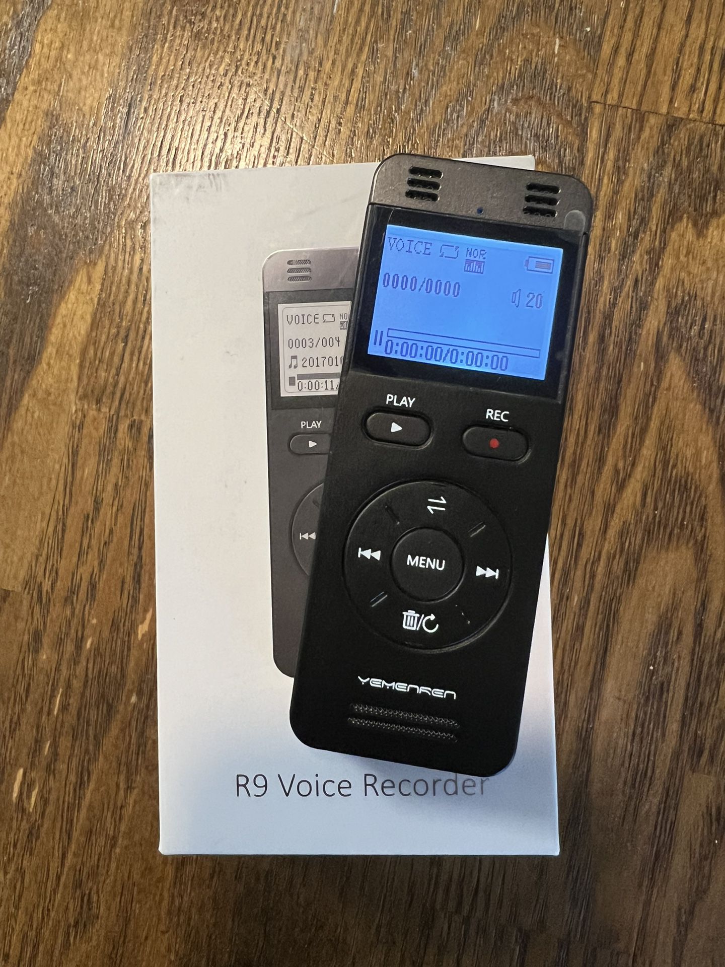 Voice Recorder 8GB With Playback Speakers Micro USB Port And Headphone Jack