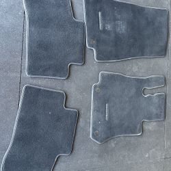 MB GLC300 ((contact info removed)) Floor Mats