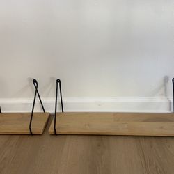 2 Shelves