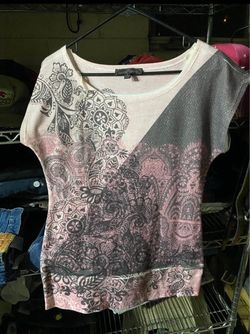 Almost Famous Pink & Gray Paisley Henna Top Y2K - Size L