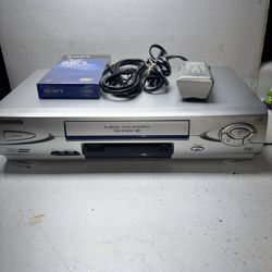 Panasonic PV-V4612S VCR VHS Hi-Fi Blue Line Omnivision w/ Remote Tested Working