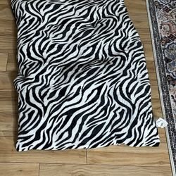Animal Print Dog Bed Not Very Thick Machine Washable 