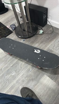 Mercer comolete skateboard