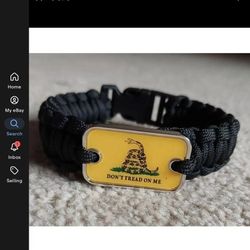 "Don't Tread On Me" - Paracord Survival Bracelet - Mount Vernon - Factory Sealed