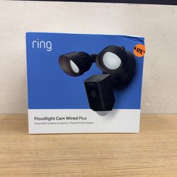 RING FLOODLIGHT CAM WIRED PLUS 