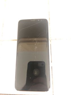 Samsung s8 cracked screen back in perfect condition