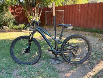 GT Avalanche 3.0 XS 26” Mountain Bike – Youth / Small Rider