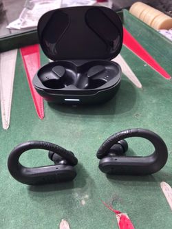Black JBL endurance peak 3 Wireless Earbuds with Charging Case