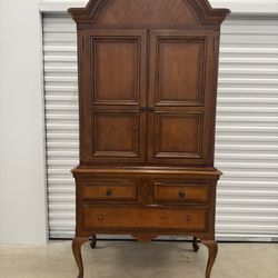 Armoire Wardrobe/ Dresser