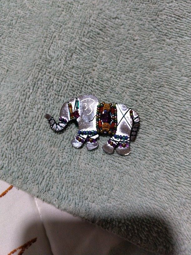 Elephant Brooch Lizled'98