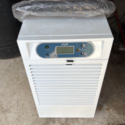 Dehumidifier 