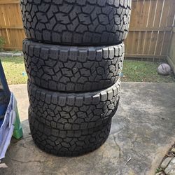 Toyo Open Country AT III 33x12.50R22 (4)