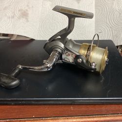 Crossfire 3000-3ib Very Good Condition  Fishing Reel