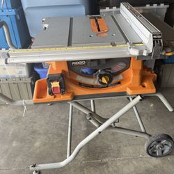 RIDGID 10in Folding Table Saw R45101 
