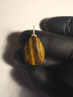 Natural Tiger Eye Pendant (925)