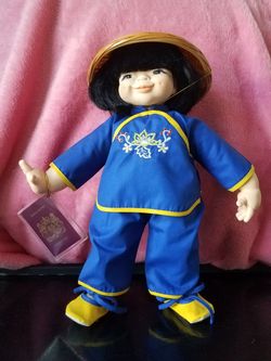 Beautiful Mieler Japanese doll