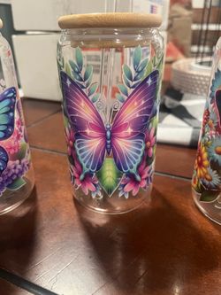 Butterfly glass cups with bamboo lid and glass straw