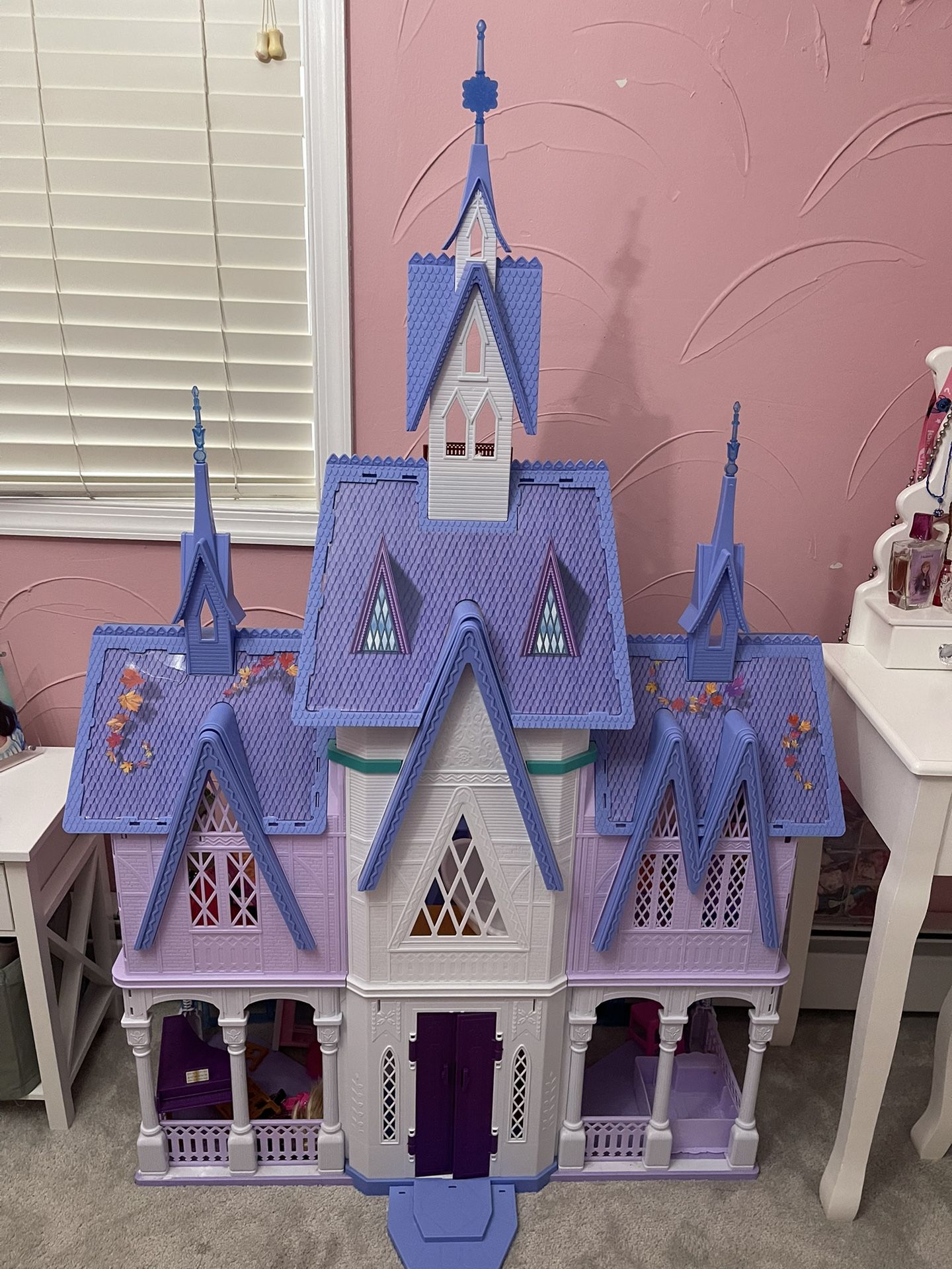 Toddler Shoes And Disney Frozen Castle