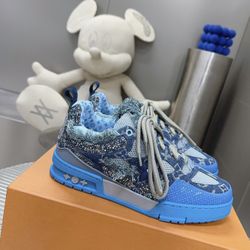 Louis Vuitton cowboy-style old-fashioned stitching sneakers, the trend is eye-catching and shows its personality charm.(off100)