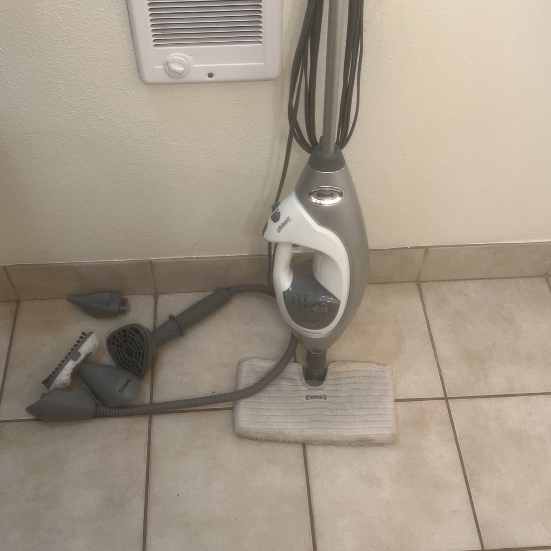 Shark steam mop With Attachments