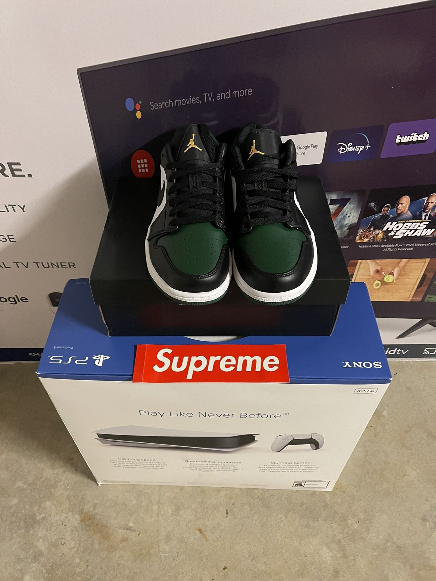 Jordan 1 Low Green