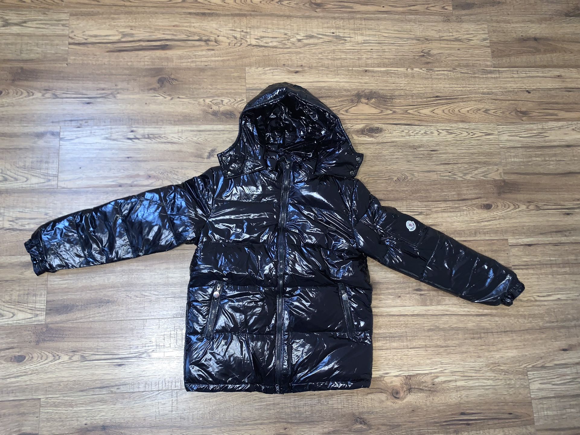 Black Moncler Coat Shinny Size Large 