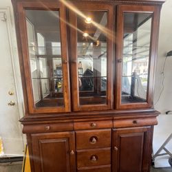 Hutch Cabinet 
