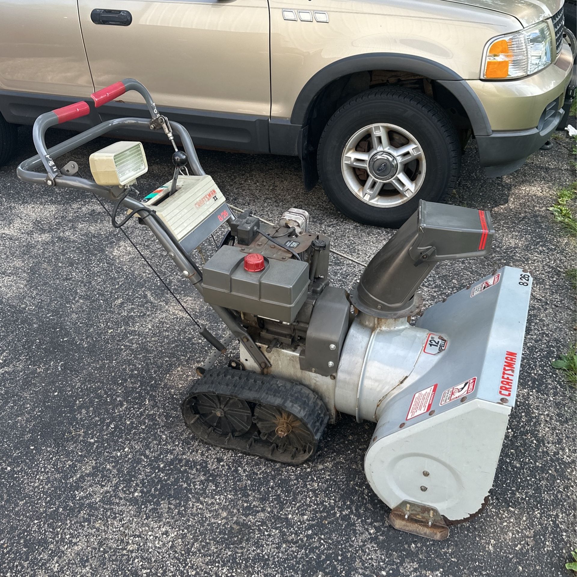 CRAFTSMAN II 8/26 SNOWBLOWER