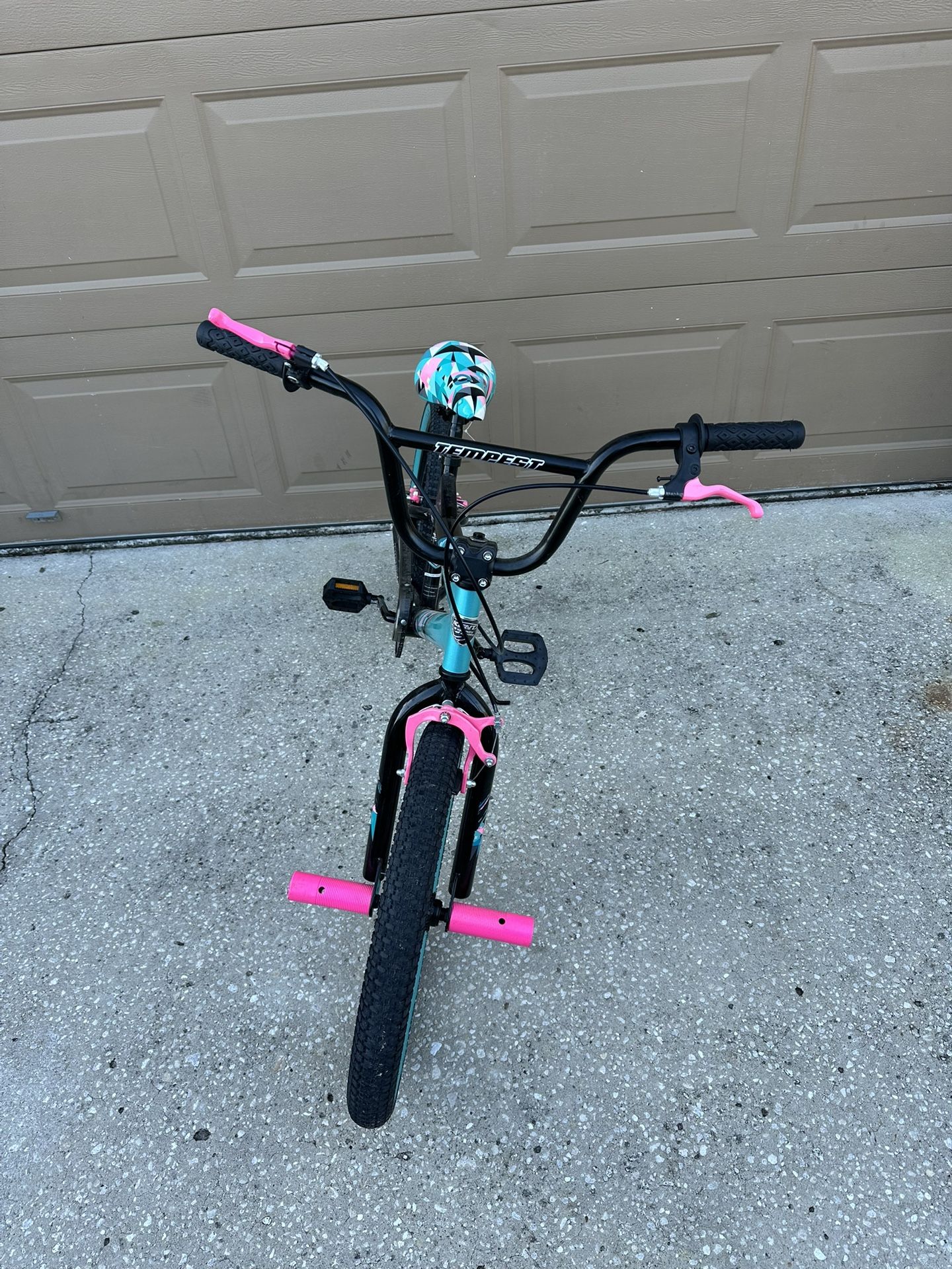 Kent Bicycle Tempest Freestyle Bike , 20" Inch Wheels, Black/Aqua Outdoor Exercise Fun Man Woman Boy Girl School