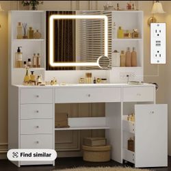 Make Up Vanity  