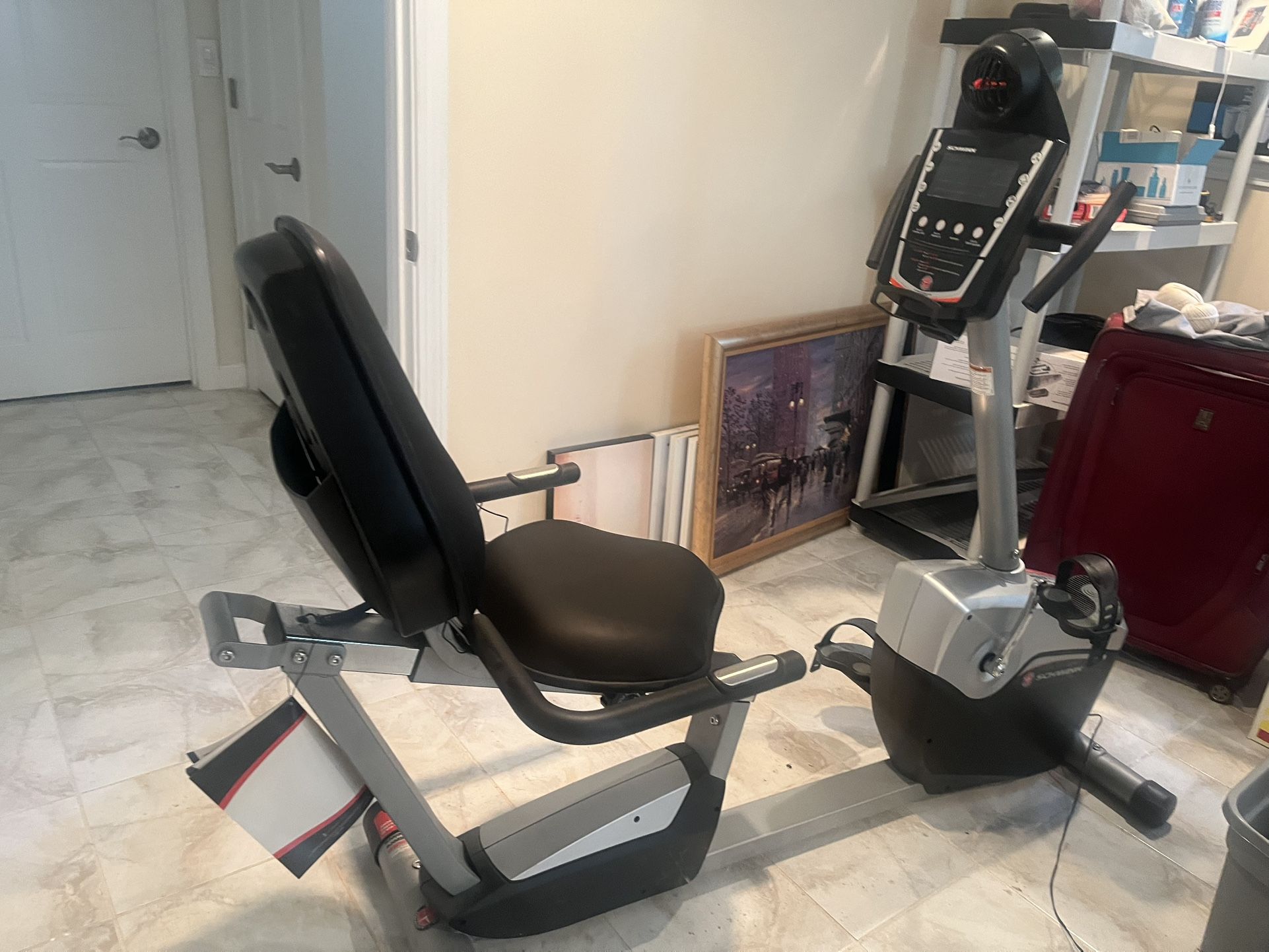 Schwinn 231 Recumbent Bike New Cond