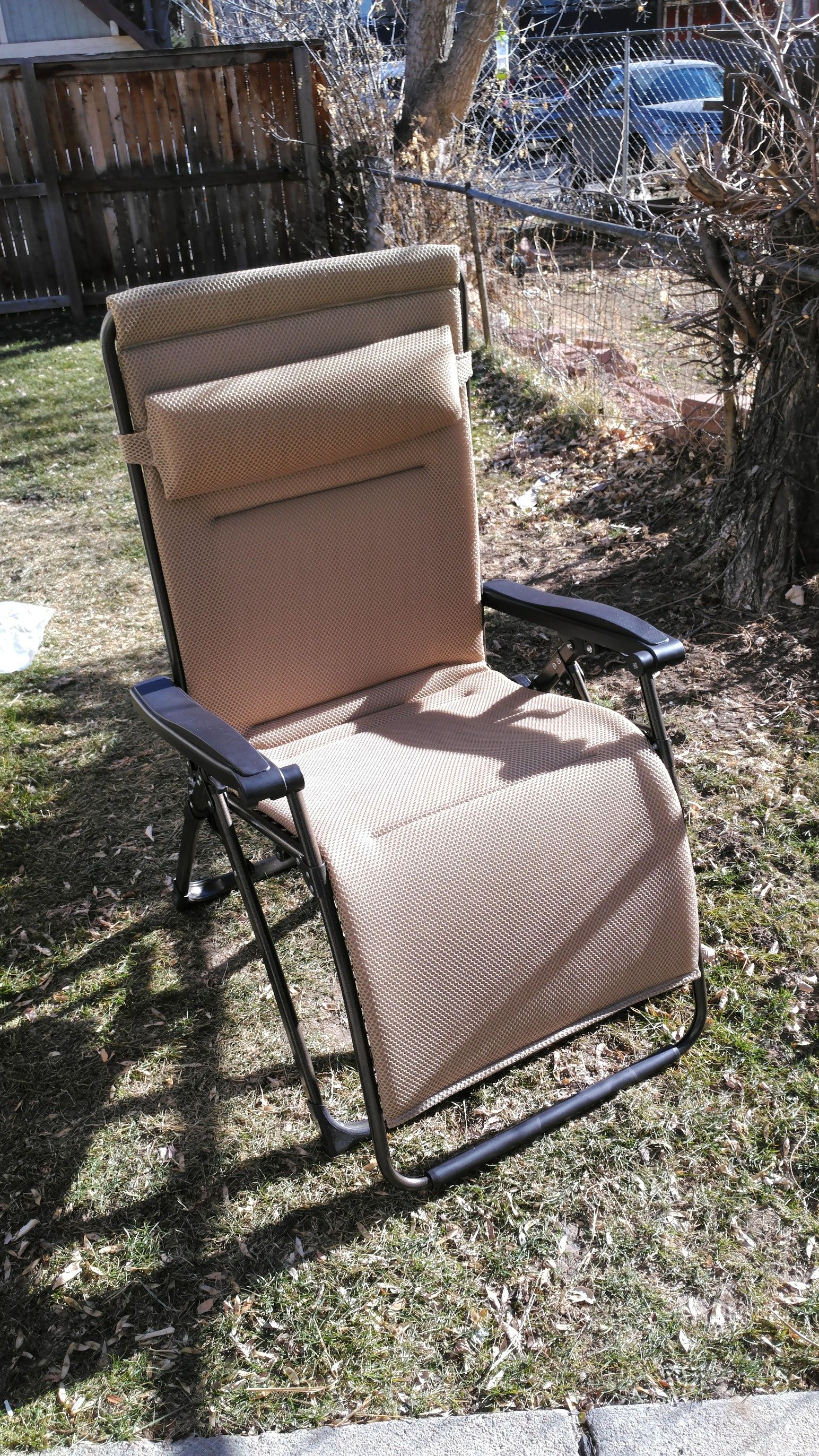 Reclining Lounge Chair (Brand new)