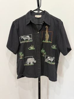 New Directions Black Button-Up Shirt with Animal Embroidery Zebra Giraffe
