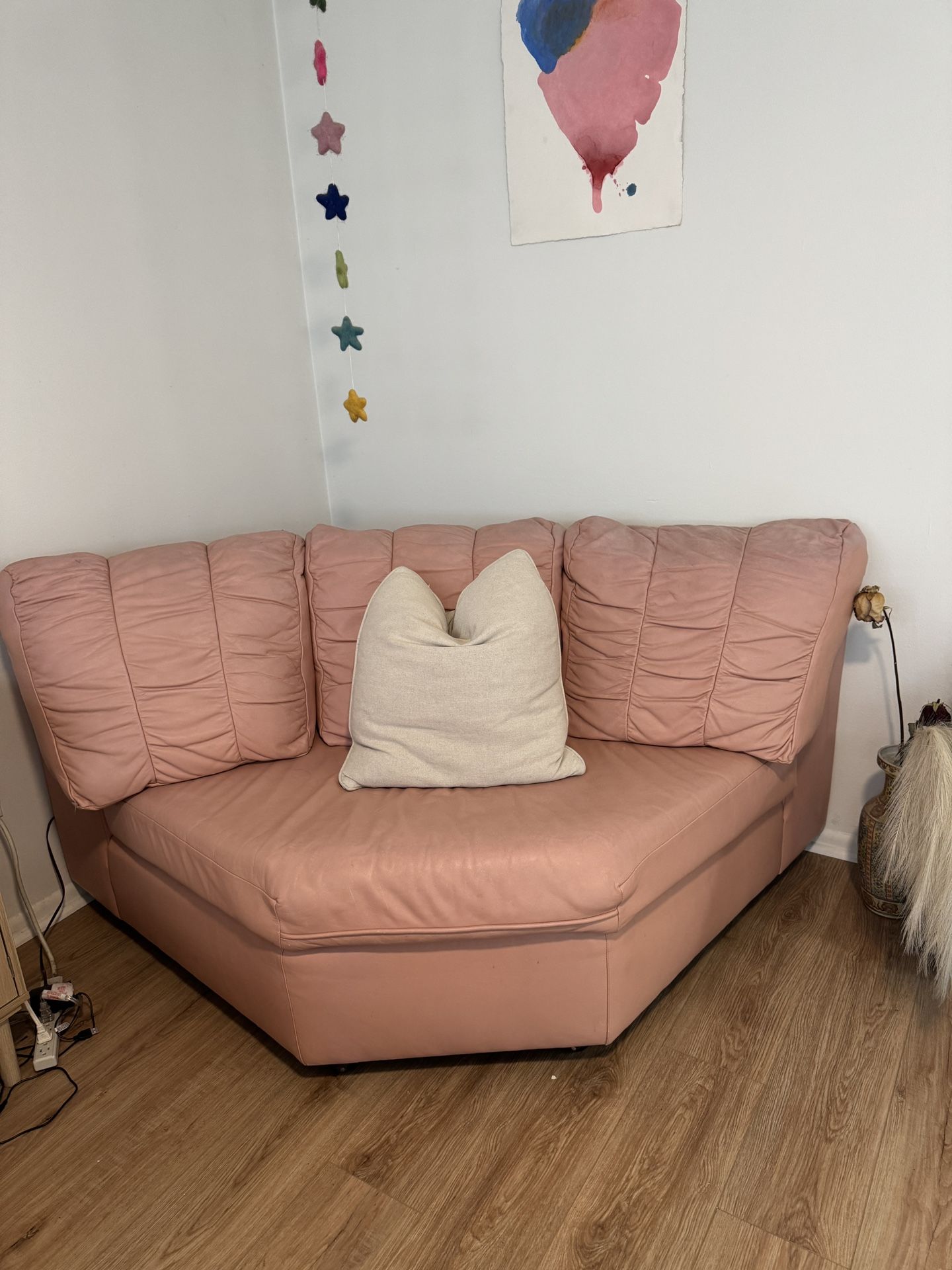 Blush Pink Modular Corner Chair – Plush Faux Leather Lounge Piece