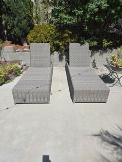 Outdoor Wicker Chaise Lounge Set of 2