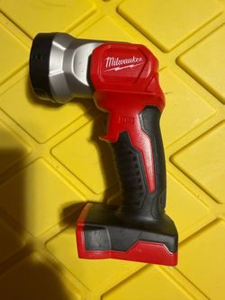 18 v flash light milwaukee