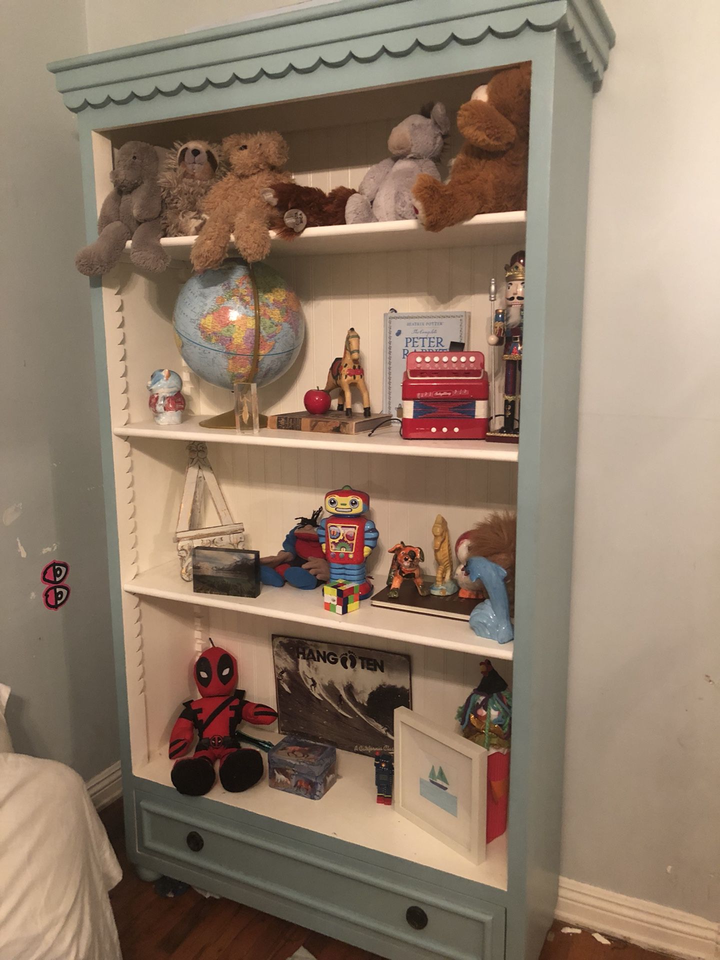 Beautiful custom shelves bookshelf for nursery or bedroom