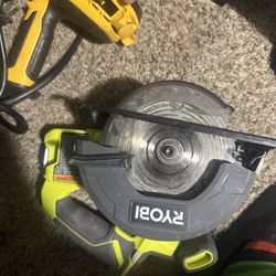 Ryobi P505 Saw 