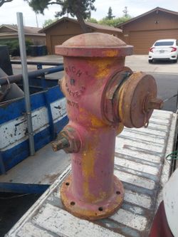 1976 antique fire hydrant