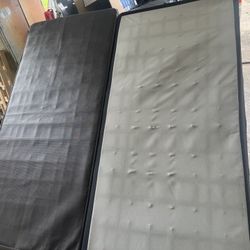 2 Twins Box Spring With Clover