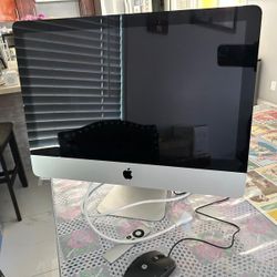 Apple  imac good conditions 21.5” needs keyboard   I bought storage units and found there asking $125 as is  