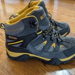 Hiking Boots Size 4